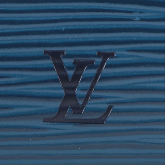Louis Vuitton Dauphine Cosmetic Pouch in Toledo Blue Epi and Smooth Leather - Picture 4 of 7